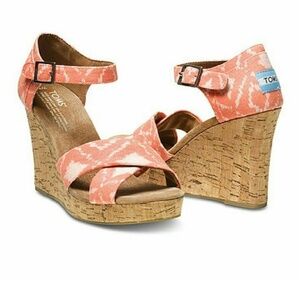 TOMS Sienna Wedge Sandals Aztec Print, Coral, Size 8